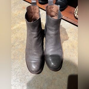 Chelsea boots with gunmetal pearl heal detail